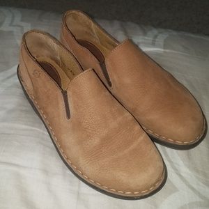 DONATED Born slip on shoes